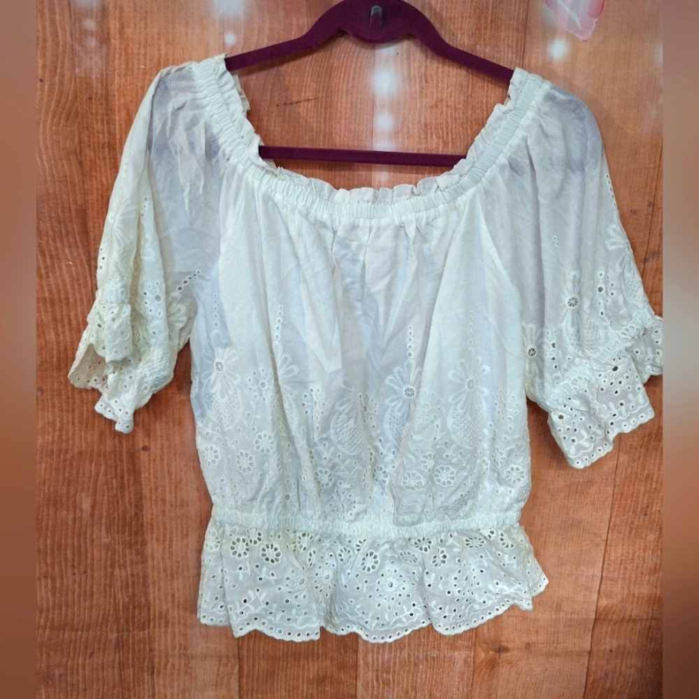 CHANCE white blouse size medium